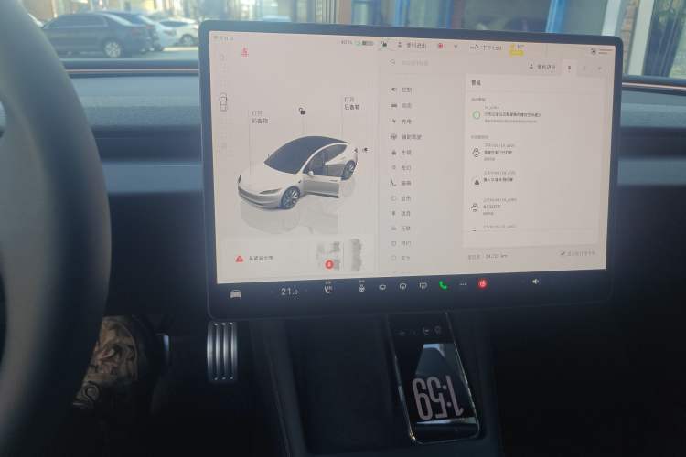 Used Tesla Model 3 2023 Long-Range All-Wheel-Drive Version
