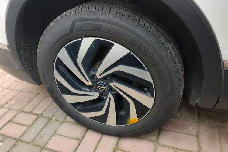 Used Volkswagen Tiguan L 2024 300TSI Automatic Two-Wheel Drive Smart Edition