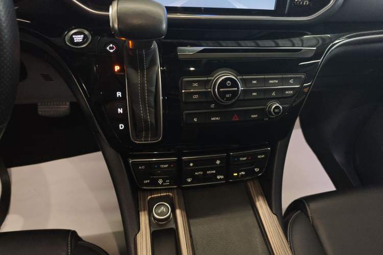 Used GAC Trumpchi M8 2018 320T Luxury Edition
