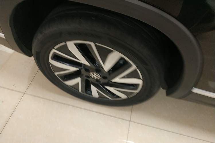 Used Volkswagen Tayron 2025 Zhongxiang Version 330TSI Right Rear Wheel Hub