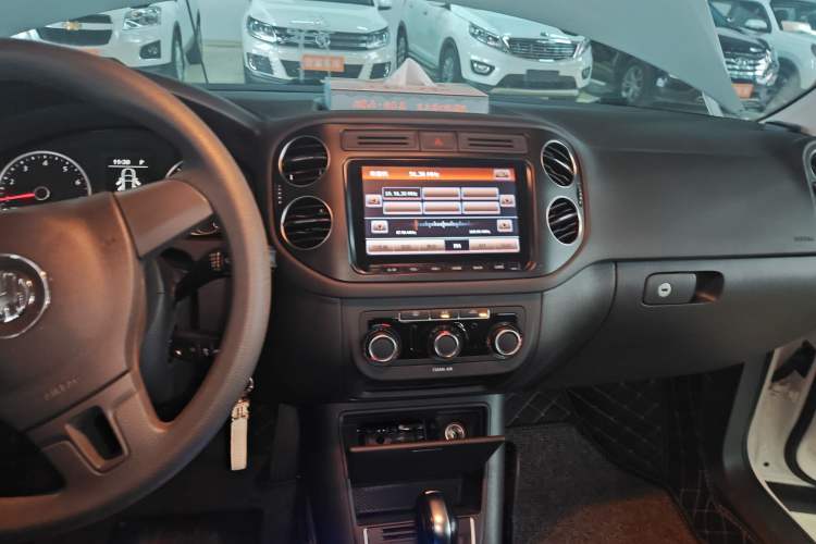 Used Volkswagen Tiguan 2016 300TSI Automatic Two-Wheel Drive Trend Edition
