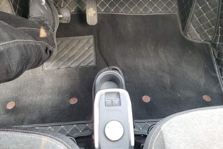 Used Chery QQ QQ Ice Cream 2022 120km Conical Shape Lithium Iron Phosphate
