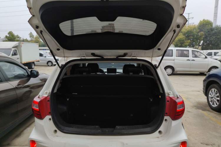 Used BAIC New Energy EC5 2019 New Style Edition Trunk