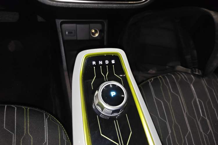 Used CHANGAN OSHAN Benni E-Star 2020 Xinyue Edition Lithium Iron Phosphate (31.95 kWh)