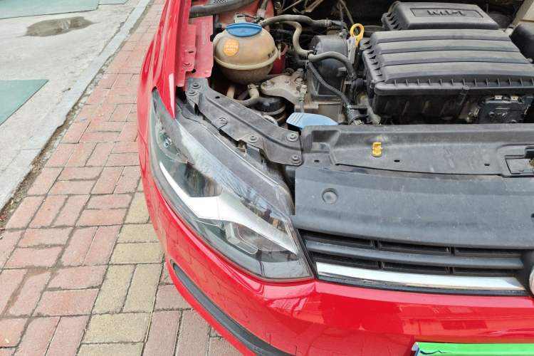 Used Volkswagen Polo 2016 1.4L Automatic Trendy Model Right Front Headlight