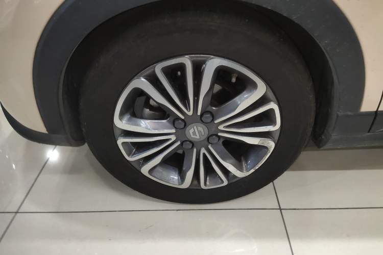 Used Leapmotor T03 2021 400 Comfort Edition Left Front Wheel Hub