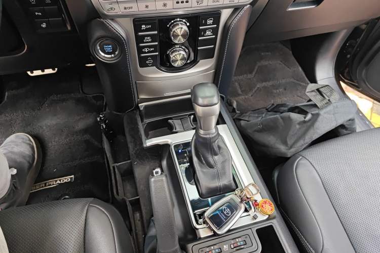 Used Toyota Prado 2018 3.5L Automatic VX NAVI with Rear-Mounted Spare Tire