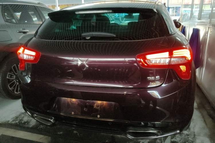 Used DS 5 2014 1.6T Luxury Edition THP160
