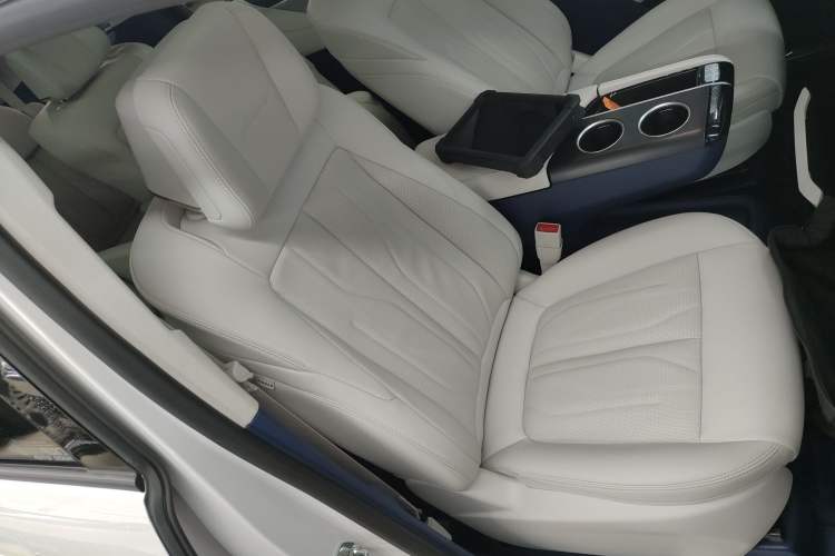 Used Buick GL8 New Energy 2024 Lu Zun Luxury Edition 7-Seater Right Front Seat