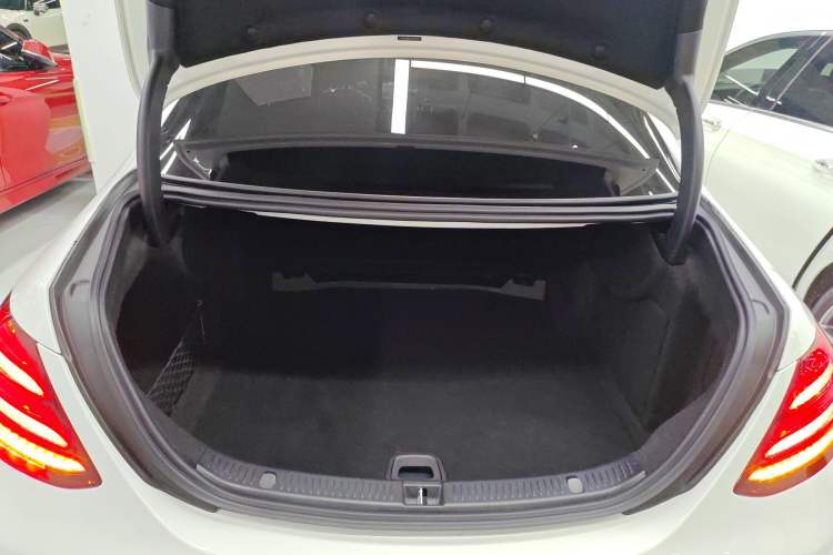 Used Mercedes-Benz E-Class 2018 Restyled E 300 L Sport Luxury Edition