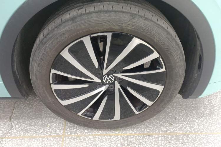 Used Volkswagen ID.4 X 2023 Ultra-Intelligent Long-Range Version
