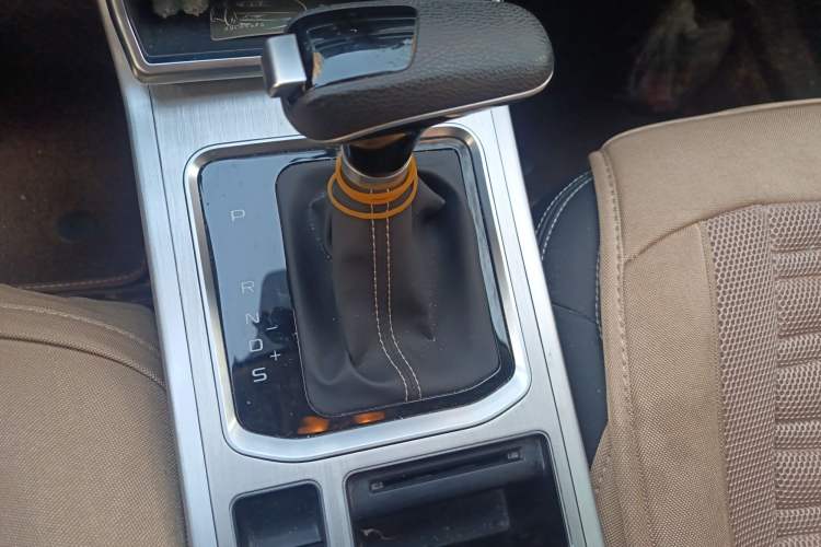 Used Bestune X40 2019 1.6L Automatic Luxury Edition China VI Gear Lever