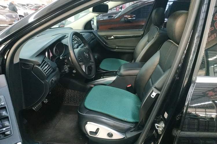 Used Mercedes-Benz R-Class 2014 R 320 4MATIC Luxury Model
