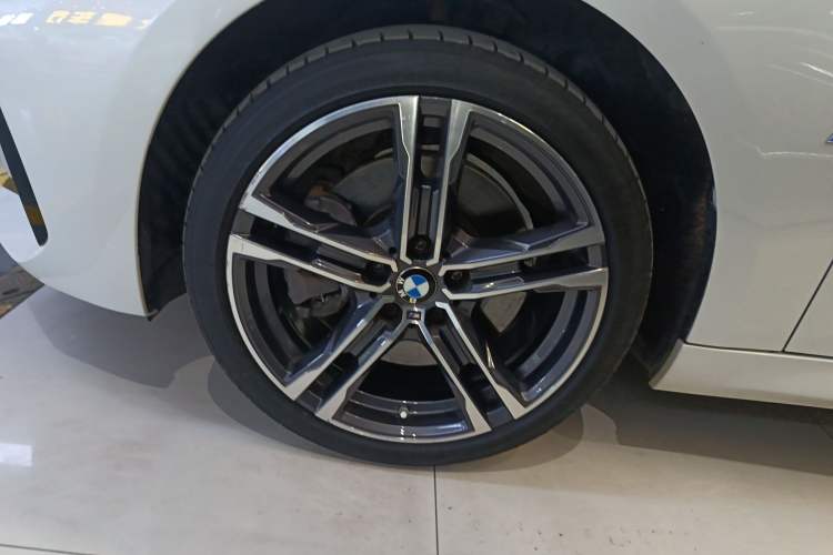 Used BMW 1 Series 2022 125i M Sport Night Edition Left Front Wheel Hub