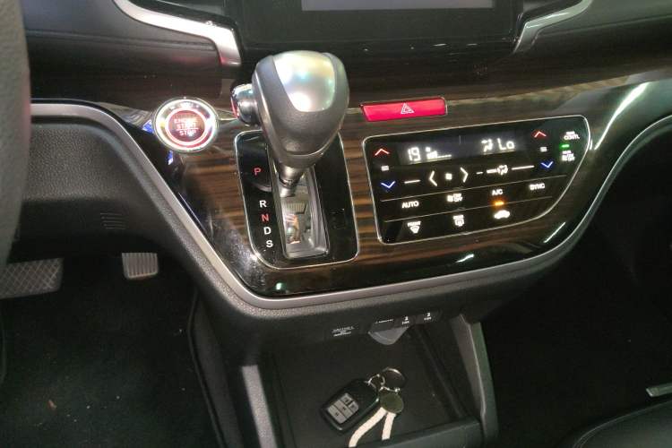 Used Honda Odyssey 2018 2.4L Luxury Edition