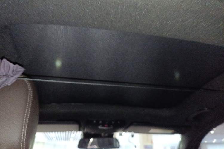 Used Mercedes-Benz GLC 2016 GLC 300 4MATIC Dynamic Model
