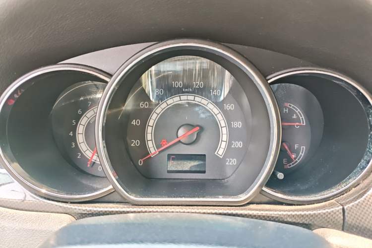 Used JAC Group Heyue 2011 1.8L Automatic Luxury Business Model Instrument Cluster