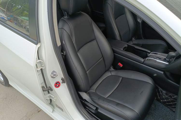 Used Honda Civic 2016 180TURBO CVT Comfort Version
