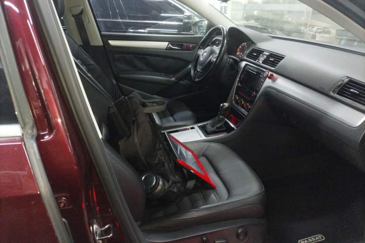 Used Volkswagen Passat 2014 1.8TSI DSG Prestige Edition Right Front Seat