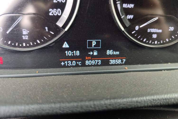 Used BMW X1 2018 sDrive18Li Luxury Model Odometer Close Up