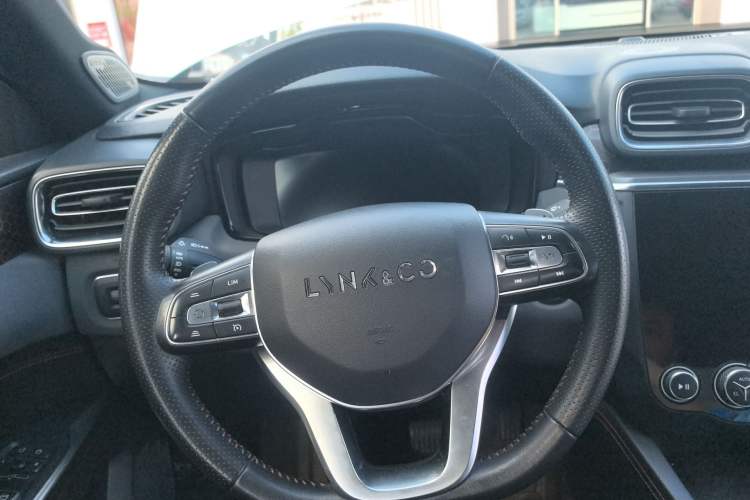 Used Lynk & Co 03 2019 2.0TD Automatic Jing Pro Edition Steering Wheel