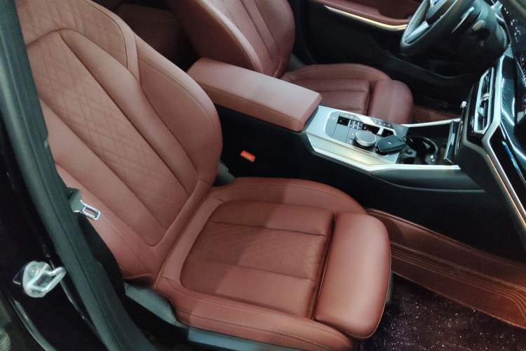 Used BMW 3 Series 2024 325i M Sport Night Edition Package Right Front Seat