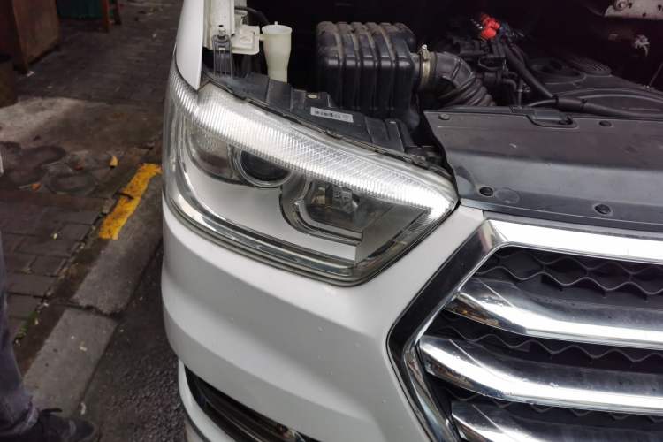 Used JAC Refine M4 2016 2.0L Manual Standard Edition Right Front Headlight