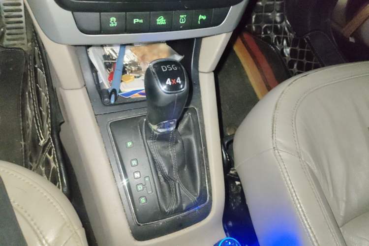 Used Skoda Yeti 2013 1.8T DSG Prestige Edition Gear Lever