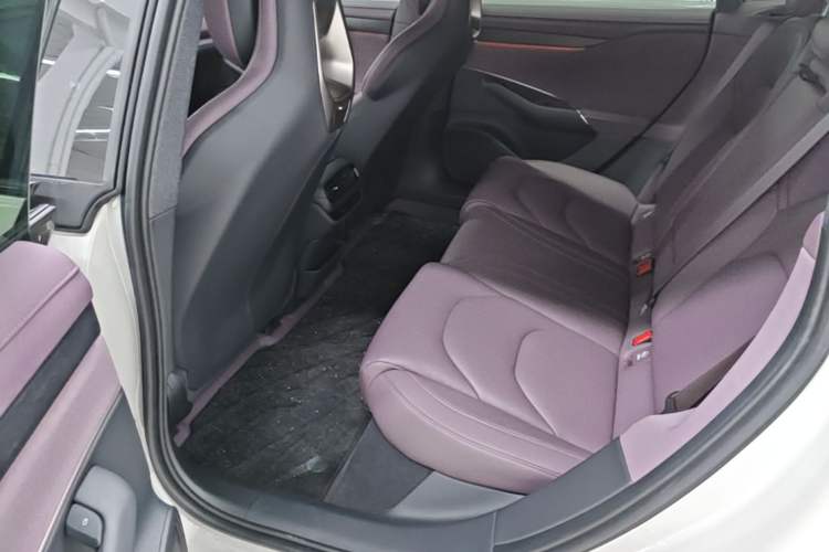 Used Xiaomi Auto SU7 2024 Rear-Drive Long-Range Intelligent Driving Version
