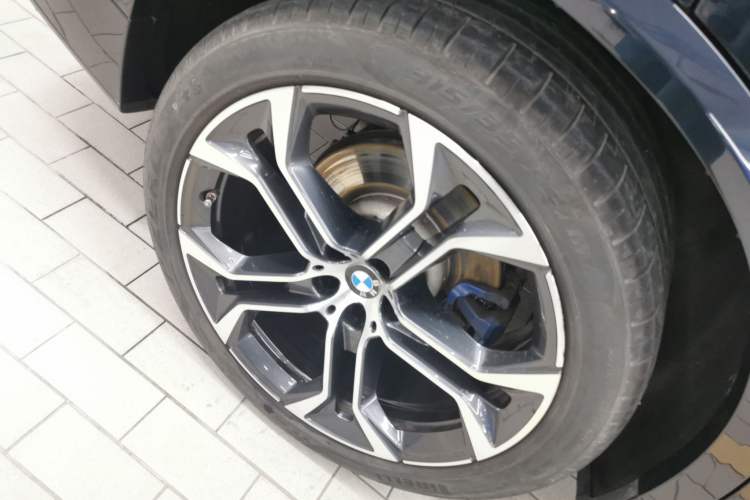 Used BMW X5 2022 Restyled xDrive 40Li Luxury Edition M Sport Package
