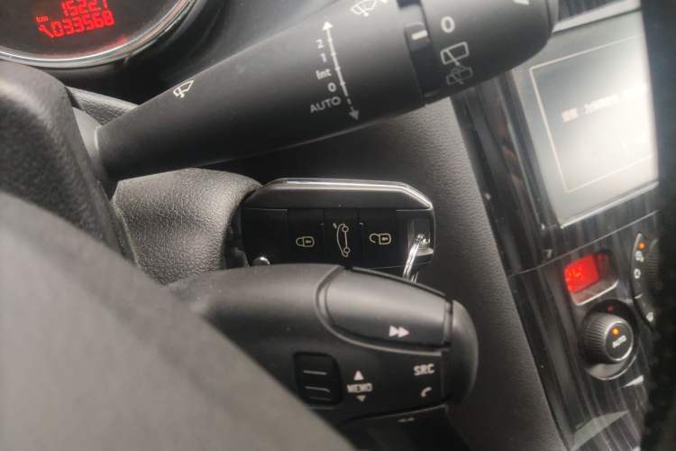 Used Peugeot 3008 2015 1.6THP Automatic Prestige Edition