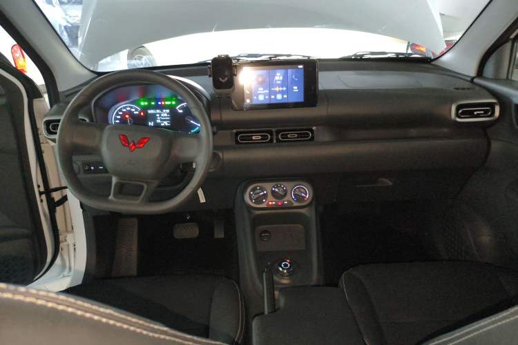 Used Wuling Hongguang New Energy 2024 All-Electric Model 300KM Standard Version
