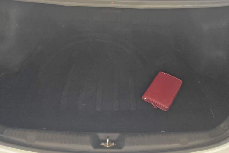 Used Hyundai Elantra (5th Generation / Langdong) 2015 1.6L Automatic Leading Model Trunk