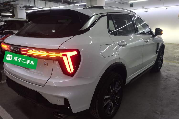 Used Lynk & Co 01 2023 2.0TD Two-Wheel Drive Pro Trim Rear Right 45 Deg