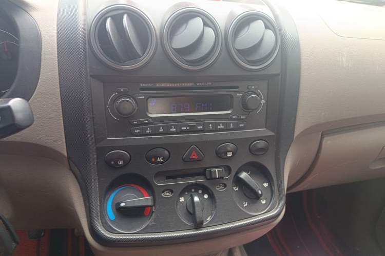 Used Wuling Hongguang 2014 1.2L Standard Model China IV