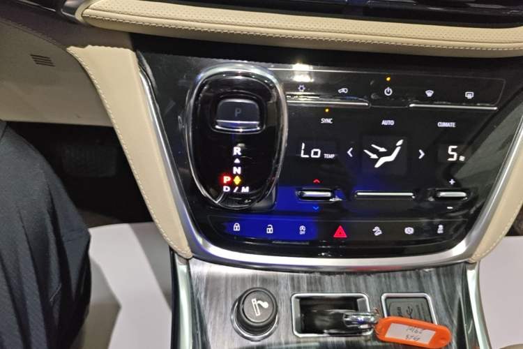 Used Buick GL8 2023 ES Lu Zun Deluxe Model