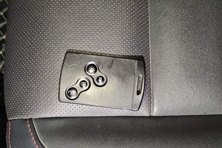 Used Renault Koleos 2016 2.5L Two-Wheel Drive Comfort & Sport Edition
