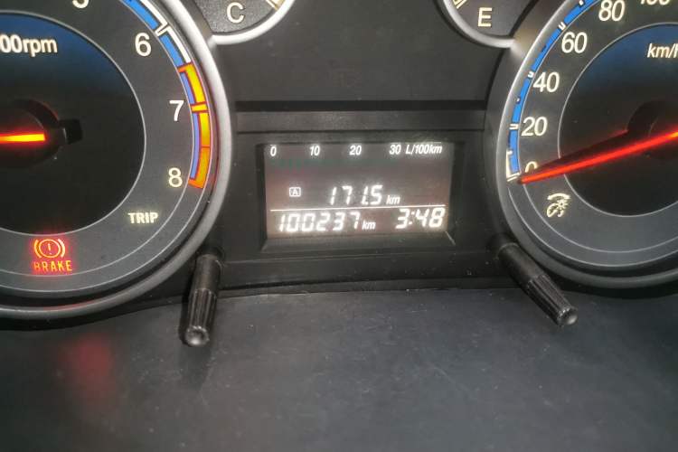 Used Suzuki SX4 S-Cross 2011 1.6L Manual Comfort Version Odometer Close Up