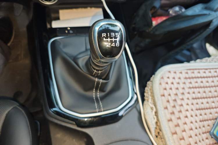 Used Isuzu D-MAX 2023 2.5T Manual 4x4 Diesel Flagship Long Wheelbase