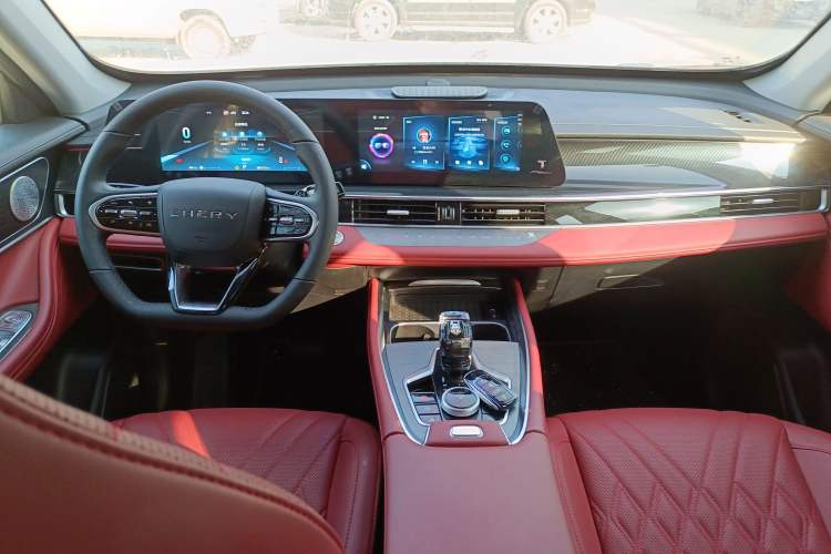 Used Chery Tiggo 7 PLUS 2023 Revised Version 1.6 TGDI DCT Prestige Edition