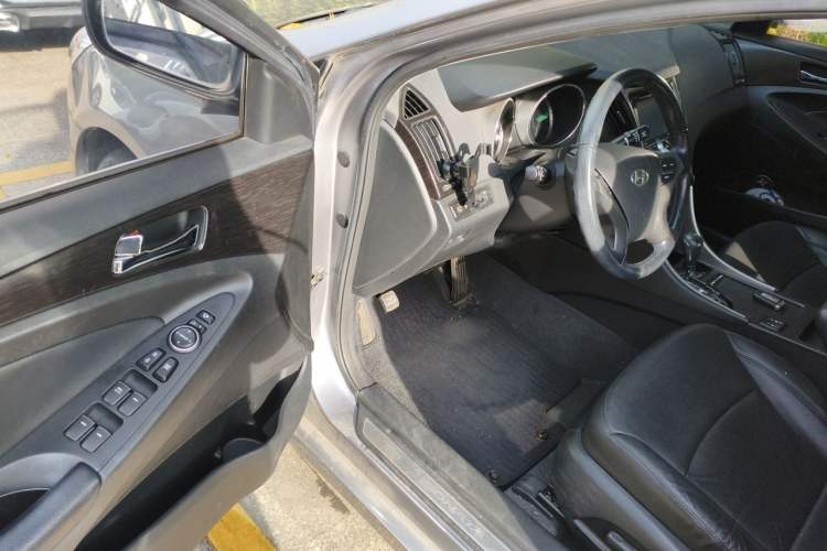 Used Hyundai Sonata 2013 2.0L Automatic Prestige Edition Driver Seat