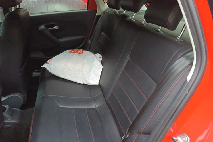 Used Volkswagen Polo 2016 1.4L Manual Fashion Model