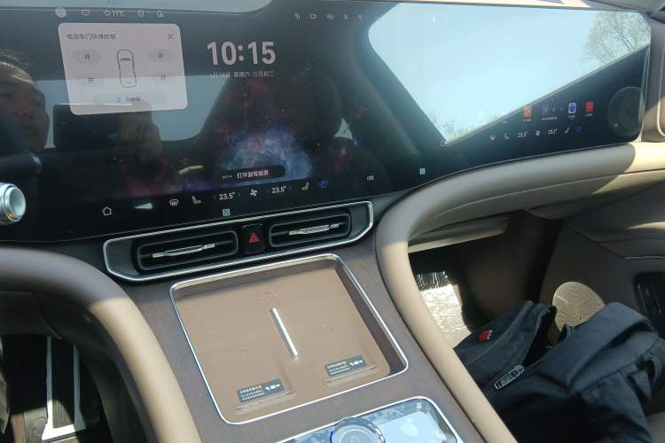 Used Hima AITO M9 2025 Extended-Range Ultra Version 52 kWh 6-Seater
