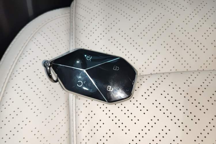 Used Formula Leopard Titanium 3 2025 501 km All-Wheel Drive Intelligent Driving Max Edition