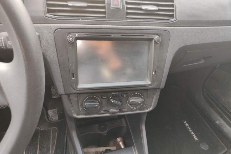 Used Volkswagen Santana 2016 1.6L Manual Fashion Edition
