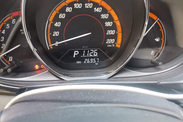 Used Toyota YARiS L Zhi Xuan 2022 X-Trail 1.5L CVT Luxury PLUS Edition Odometer Close Up