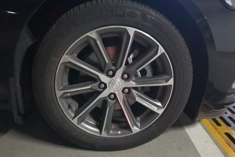 Used Buick LaCrosse 2022 652T Luxury Version
