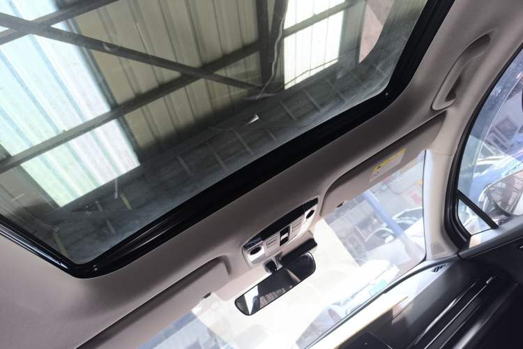 Used Kia Sportage (Chinese Domestic Model) 2023 2.0T Two-Wheel-Drive Prestige Edition
