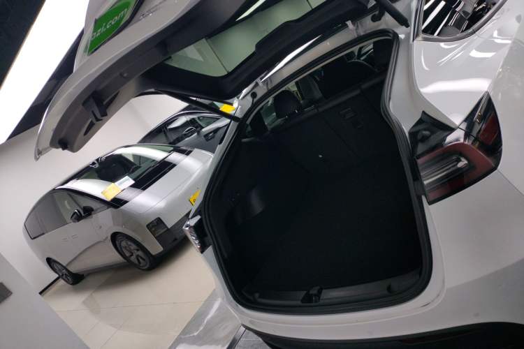 Used Tesla Model Y 2022 Revised Version Long-Range All-Wheel Drive