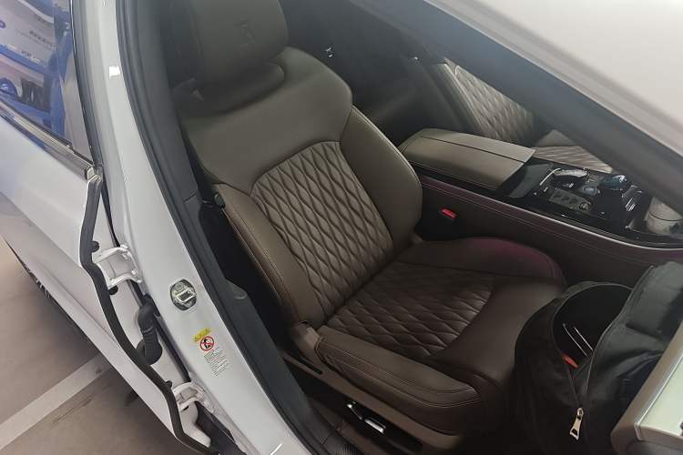 Used BYD Han 2023 EV Champion Edition 506KM Front-Wheel-Drive Premium Model